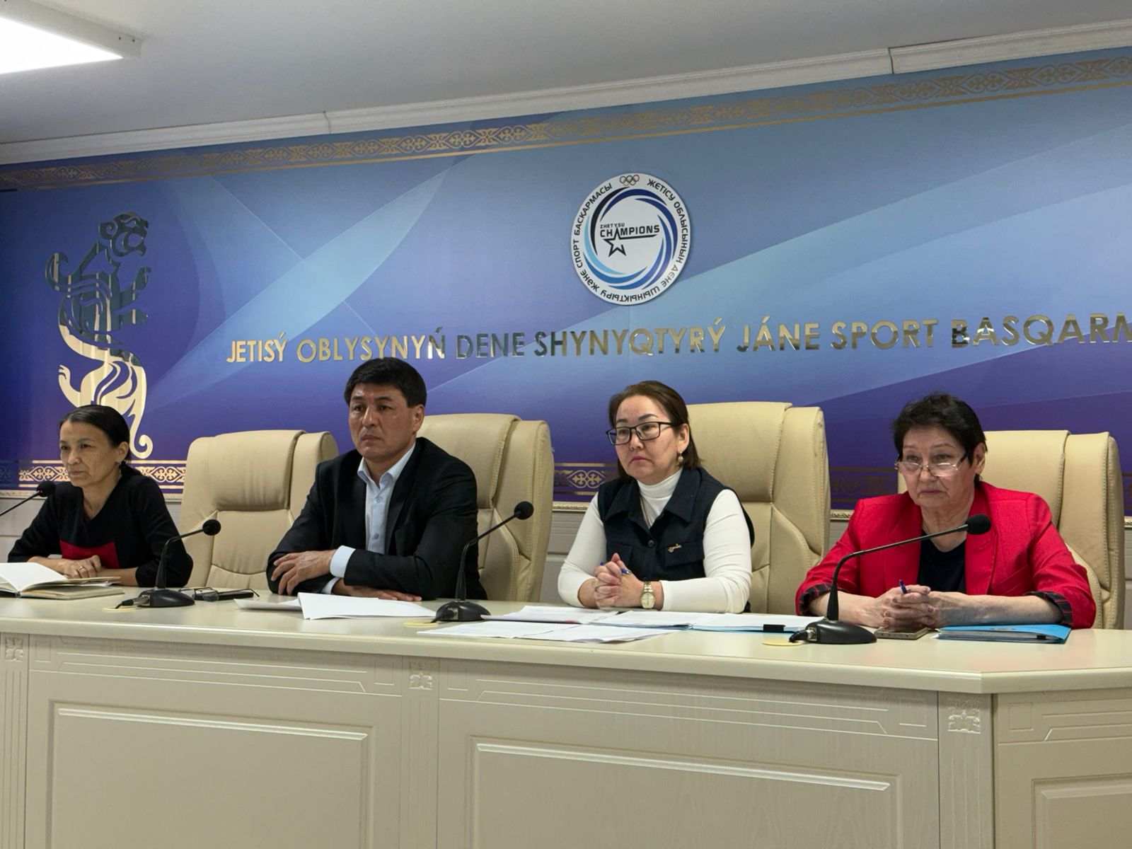 2026 жылғы 25 ақпанда облыстың балалар-жасөспірімдер спорт мектептерінің қызметкерлерімен кездесу өтті