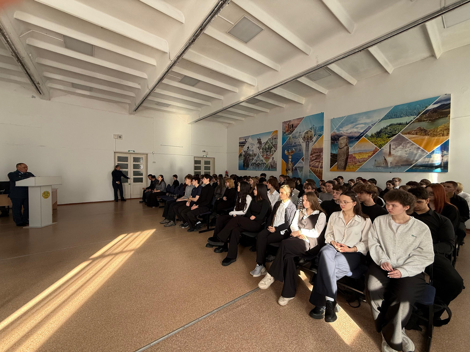 СҚО-да полиция басшылары жасөспірімдерге «веб-гигиена» туралы еске салды