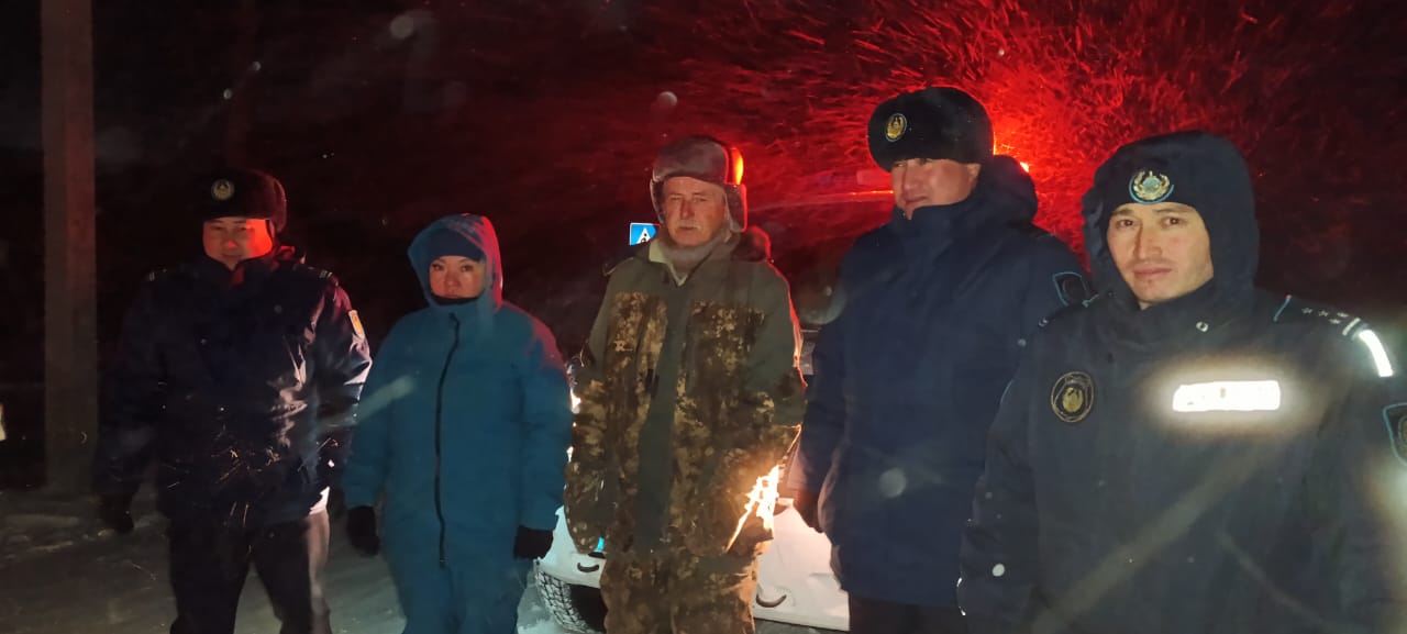 Полиция СҚО-да қар құрсауында қалған балықшыны құтқару жайлы айтты