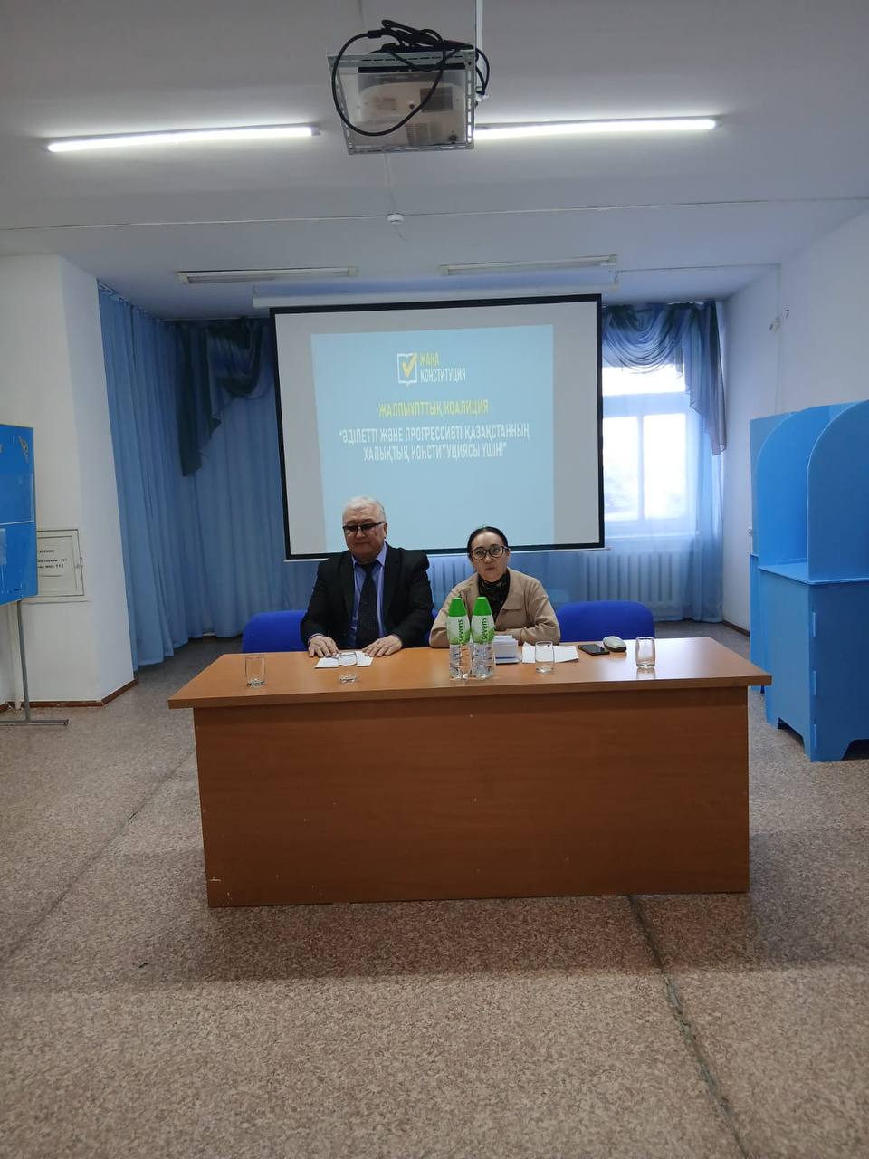 Шүлбі кентіндегі психиатриялық ауруханасында Жаңасемей коалициясының штабының мүшелері еңбек ұжымымен кездесу өткізді