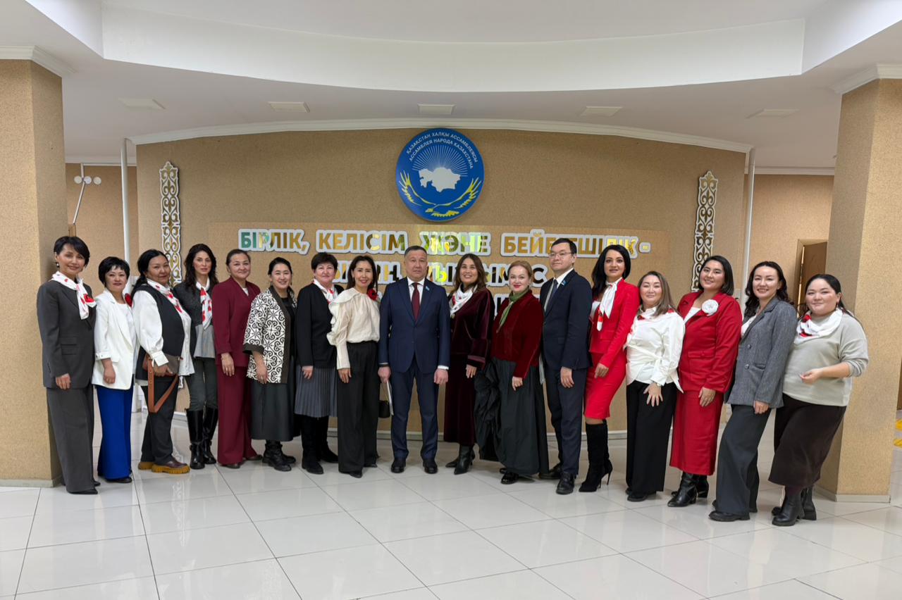 Мәслихат комиссиясының төрағасы кәсіпкер әйелдермен кездесті