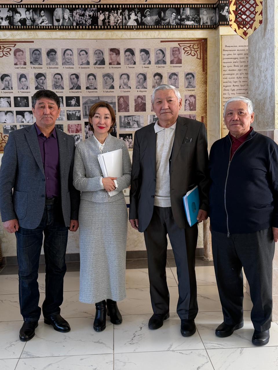 Бүгін жұмыс сапарымен Тарбағатай ауданына Шерубаев А.С. ( ШҚО ардагерлер ұйымының төрағасы,өңірлік коалиция мүшесі) және Ашимова А.Т.( ШҚО Қоғамдық кеңес төрағасы, Конституциялық комиссия мүшесі) келді.