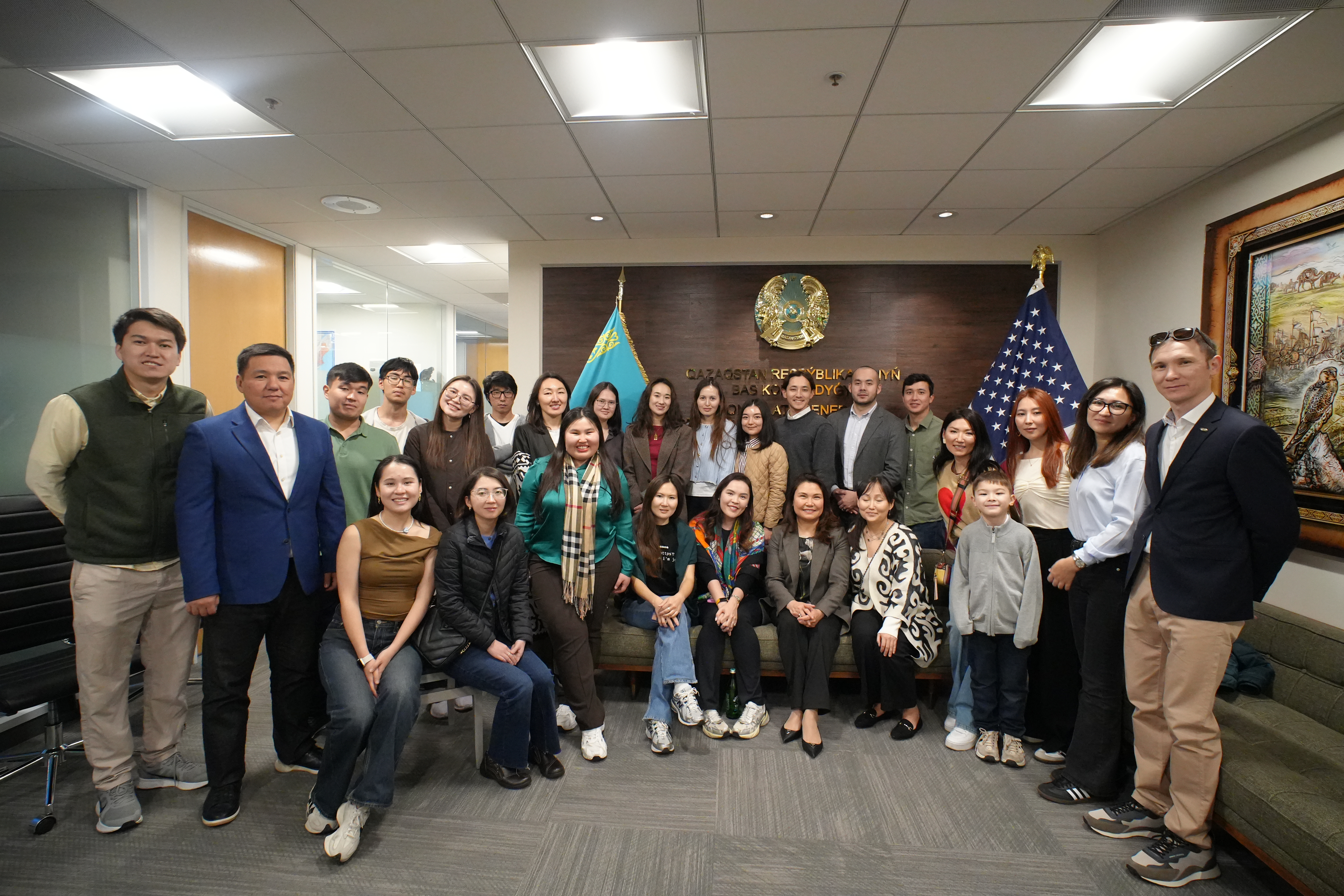 АҚШ-та оқып жатқан қазақстандық дарынды ғалымдар Бас консулдықта қонақта