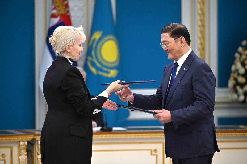 Келіссөз қорытындысы бойынша Президент Қасым-Жомарт Тоқаев пен Президент Александр Вучич Бірлескен мәлімдеме қабылдады