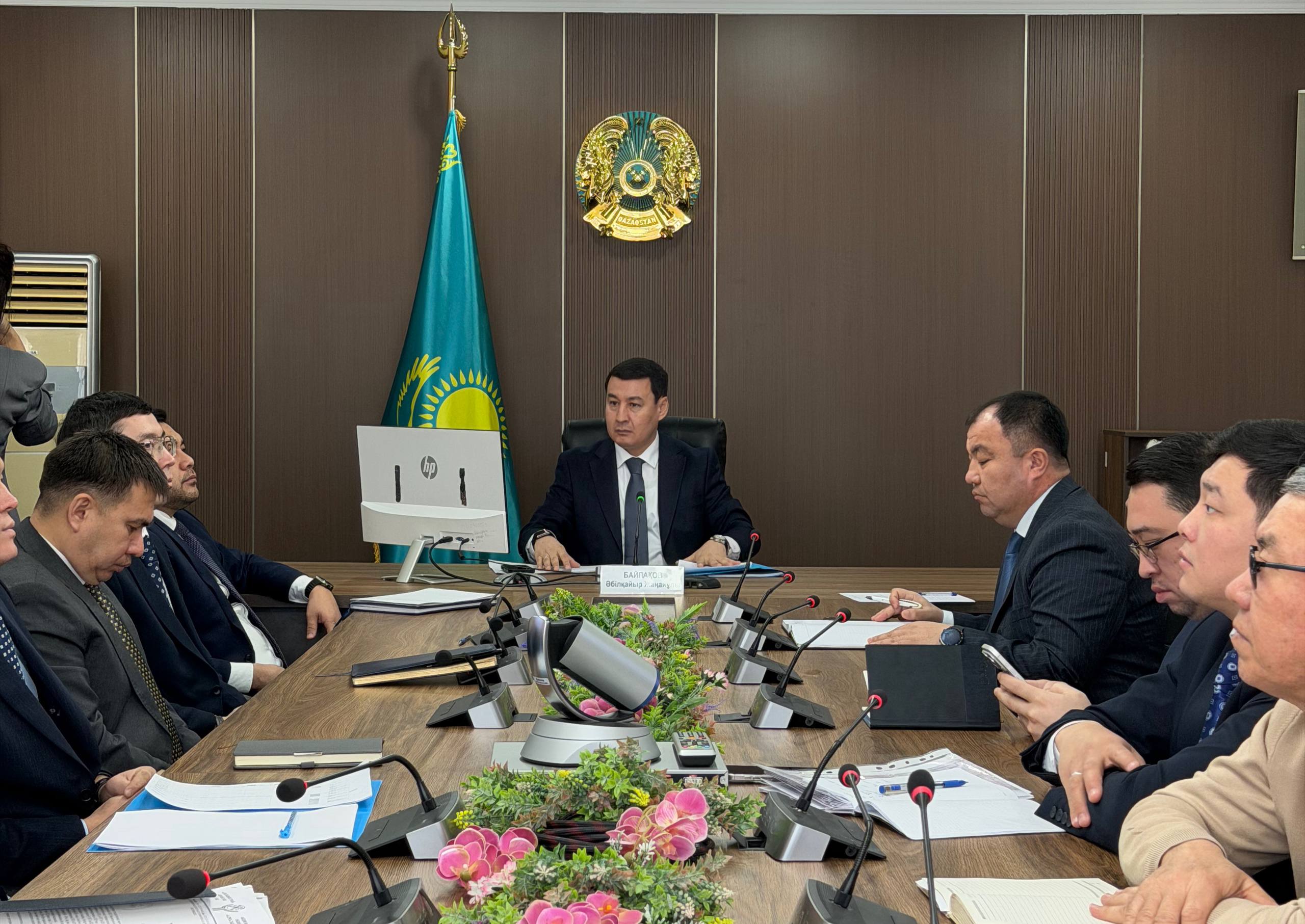 Ақтауда жаңартылған инженерлік желілерден кейінгі абаттандыру мәселесі талқыланды