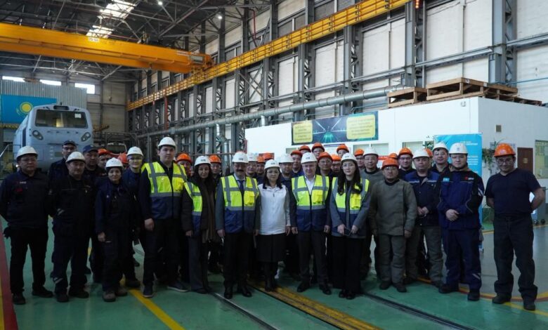 Коллективу ЛКЗ разъяснили проект Конституции