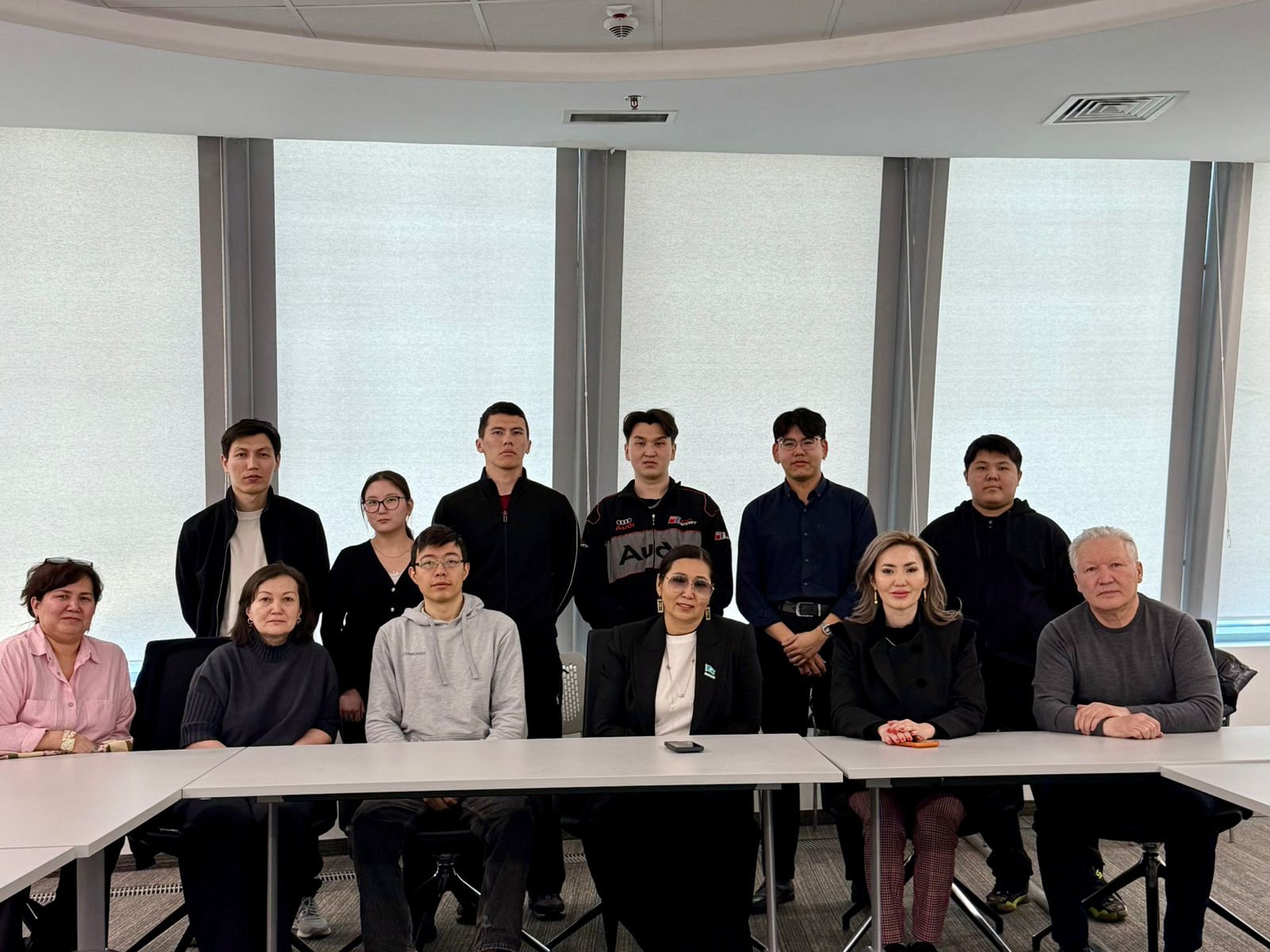 В DAMUMED СОСТОЯЛСЯ ДИАЛОГ ПО ПРОЕКТУ НОВОЙ КОНСТИТУЦИИ