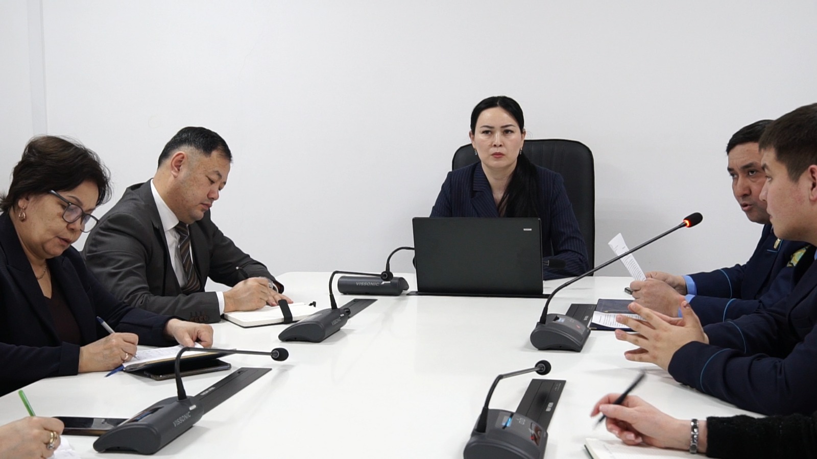 Білім беру ұйымдарына кадр қабылдау: заң талаптары қатаң бақылауда