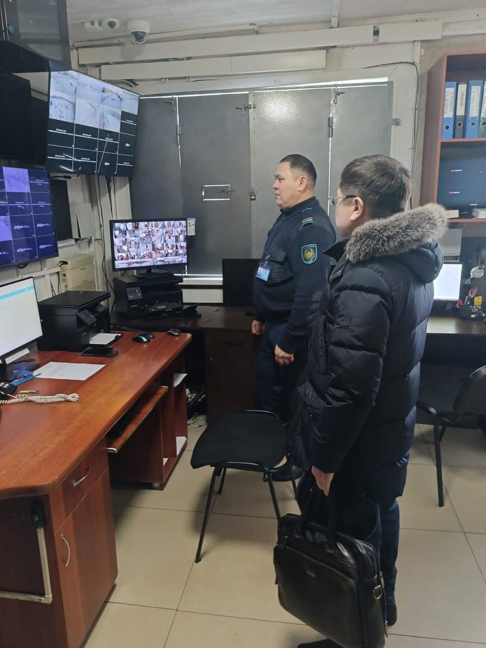 Өкіл Қарасу ауданына барды