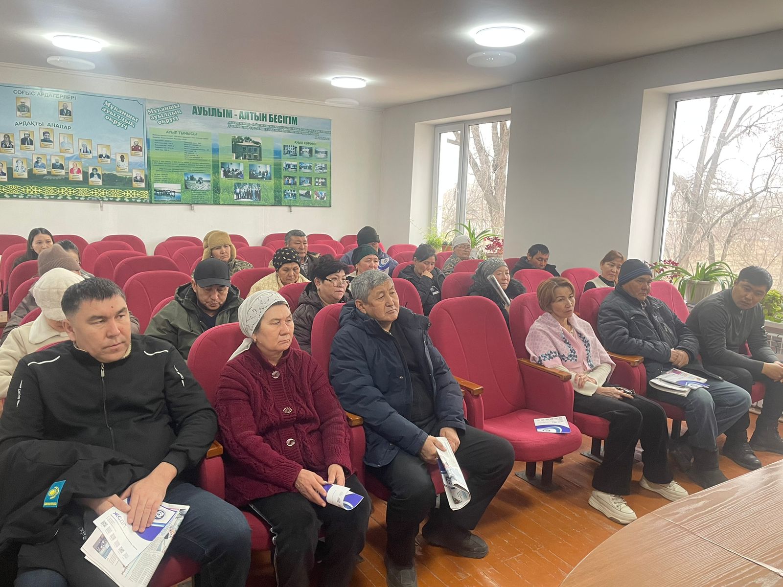 Жасұлан Мукаманов ауыл тұрғындарымен кездесті.