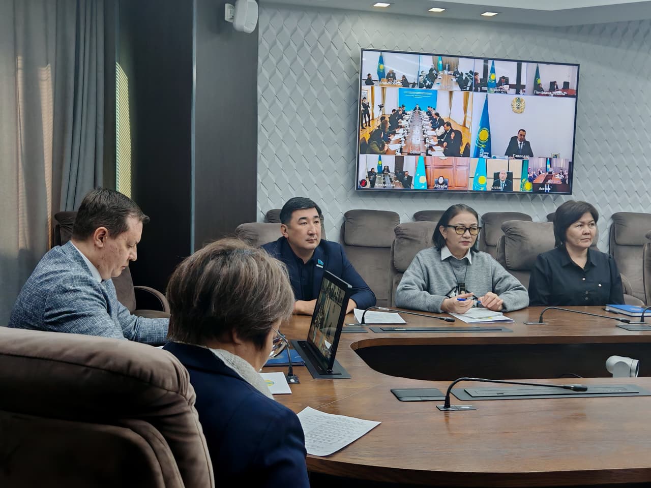 Депутаты Восточно-Казахстанского областного маслихата приняли участие в работе заседании Совета по взаимодействию с маслихатами