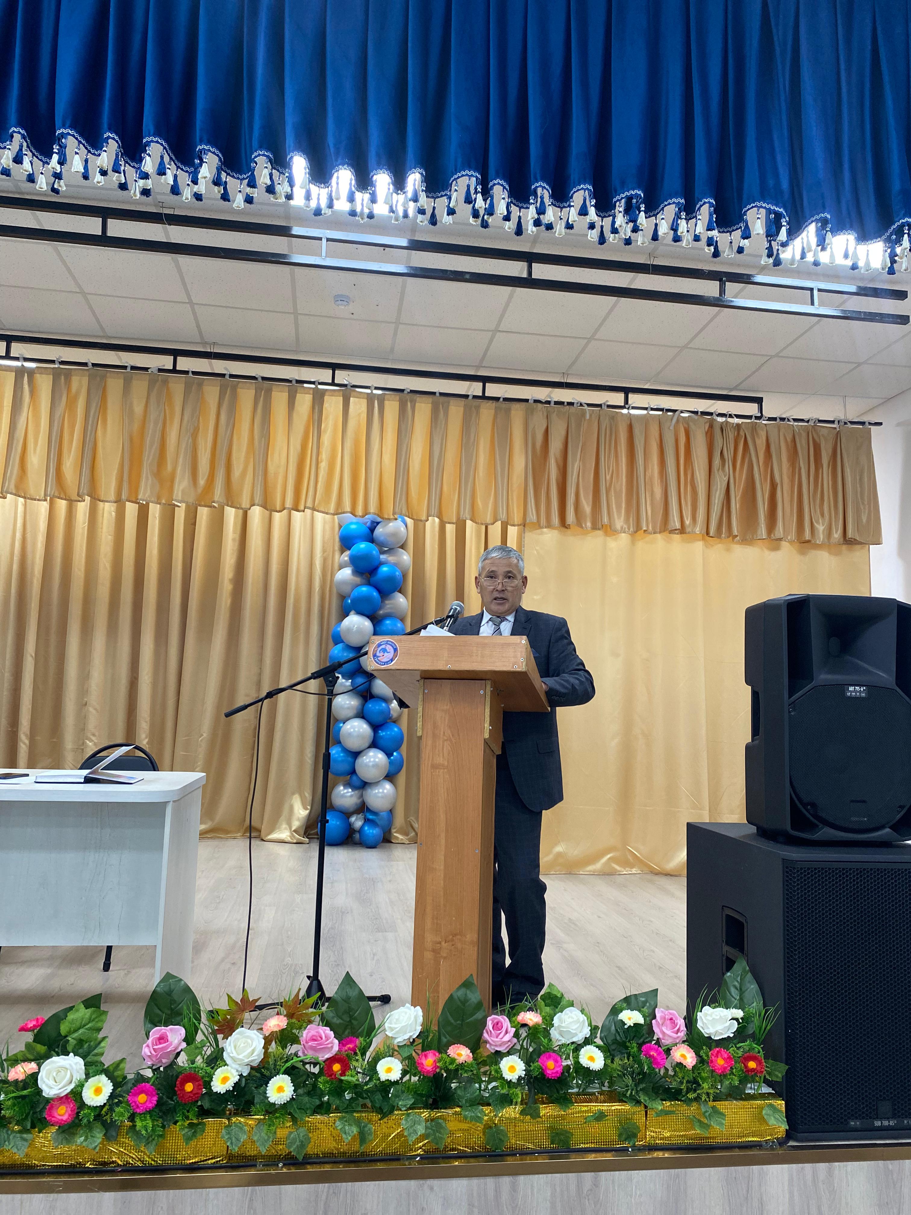 Встречу с жителями села Акын Сара