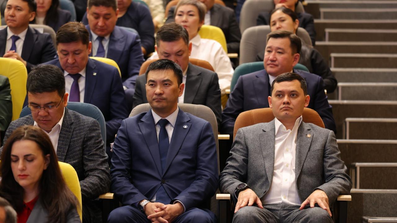 Сапалы білім - тең мүмкіндік: Оқу-ағарту министрлігі алқа отырысында 2025 жылдың қорытындысын жариялады