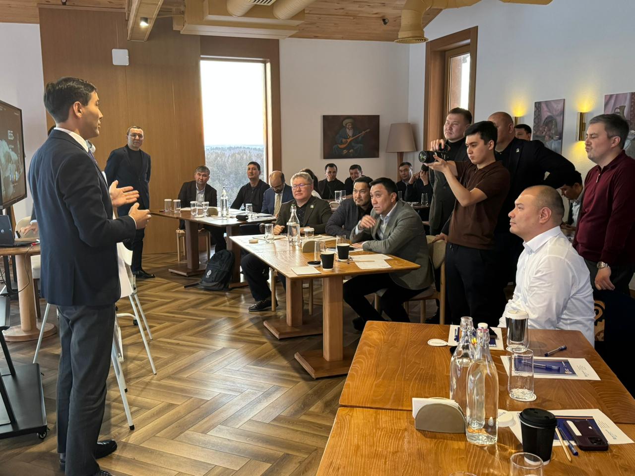 Қазақстан Республикасы Атом энергиясы жөніндегі агенттігінің басшылығы  ядролық қаруды таратпау режимі мен ядролық физикалық қауіпсіздікті қамтамасыз ету мәселелерін Қазатомөнеркәсіп АҚ-ның еншілес және тәуелді ұйымдарының басшыларымен талқылады