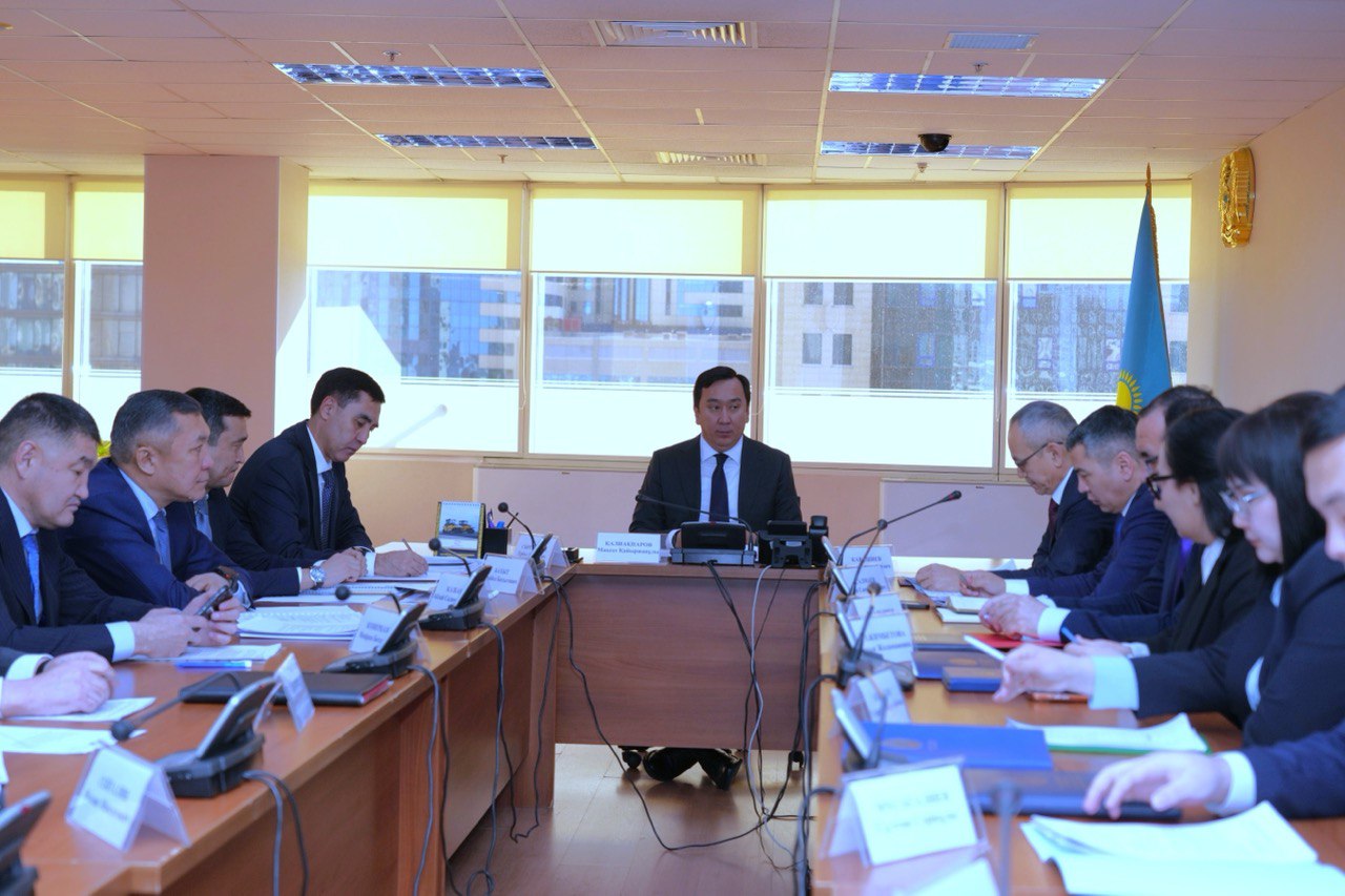 В Астане на заседании коллегии Комитета автомобильного транспорта и транспортного контроля подведены итоги деятельности отрасли за 2025 год