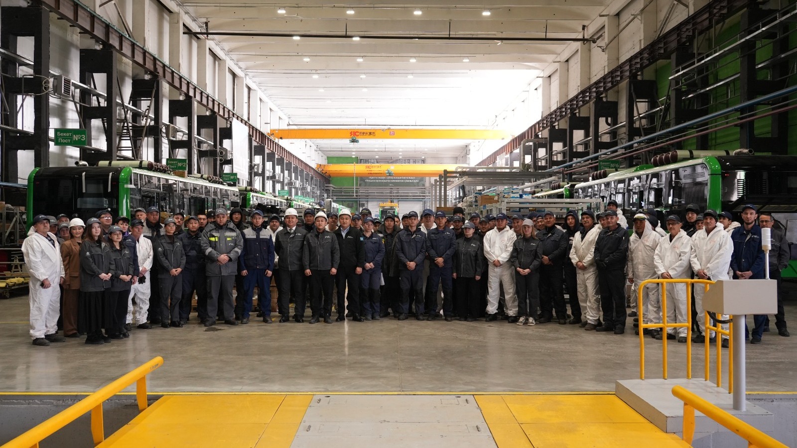 Более 70 трудовых коллективов предприятий Карагандинской области поддержали проект новой Конституции