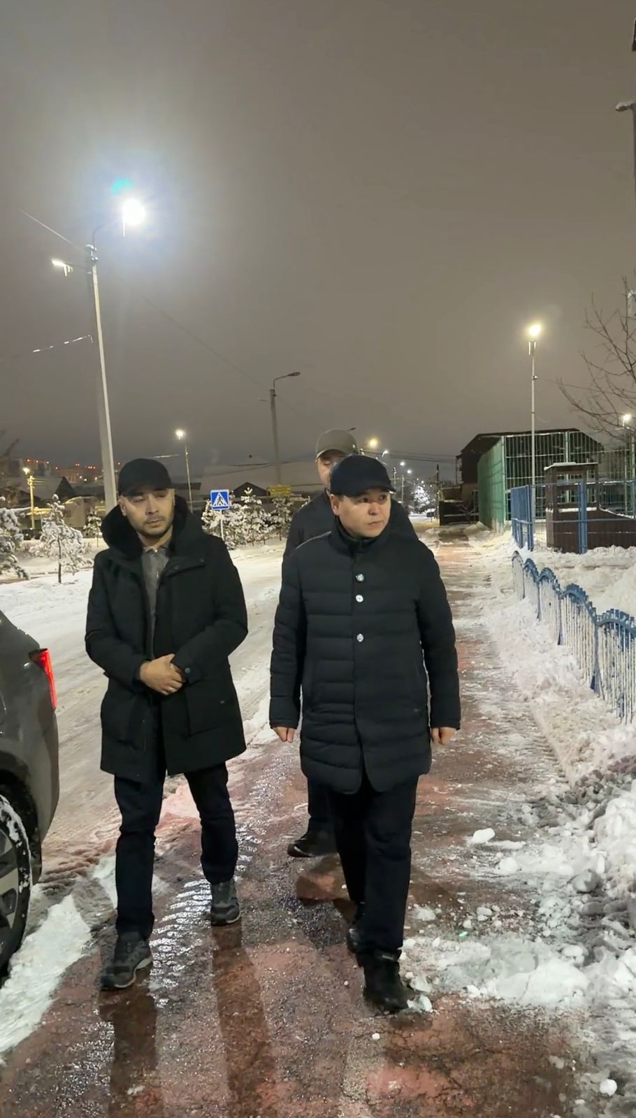 Аудан әкімі түнгі ауысымдағы қар тазалау жұмыстарын  тексерді