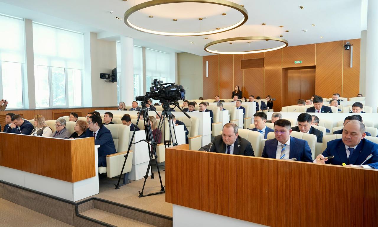 На заседании акимата ВКО рассмотрены актуальные вопросы развития региона