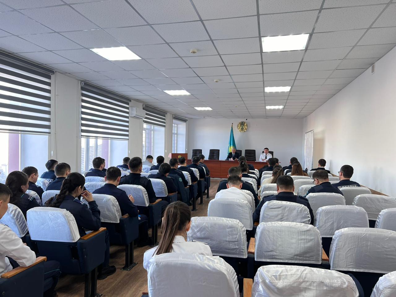 Сәтбаев қалалық Полиция басқармасына барып, жеке құраммен құқықтық сағат өткізді