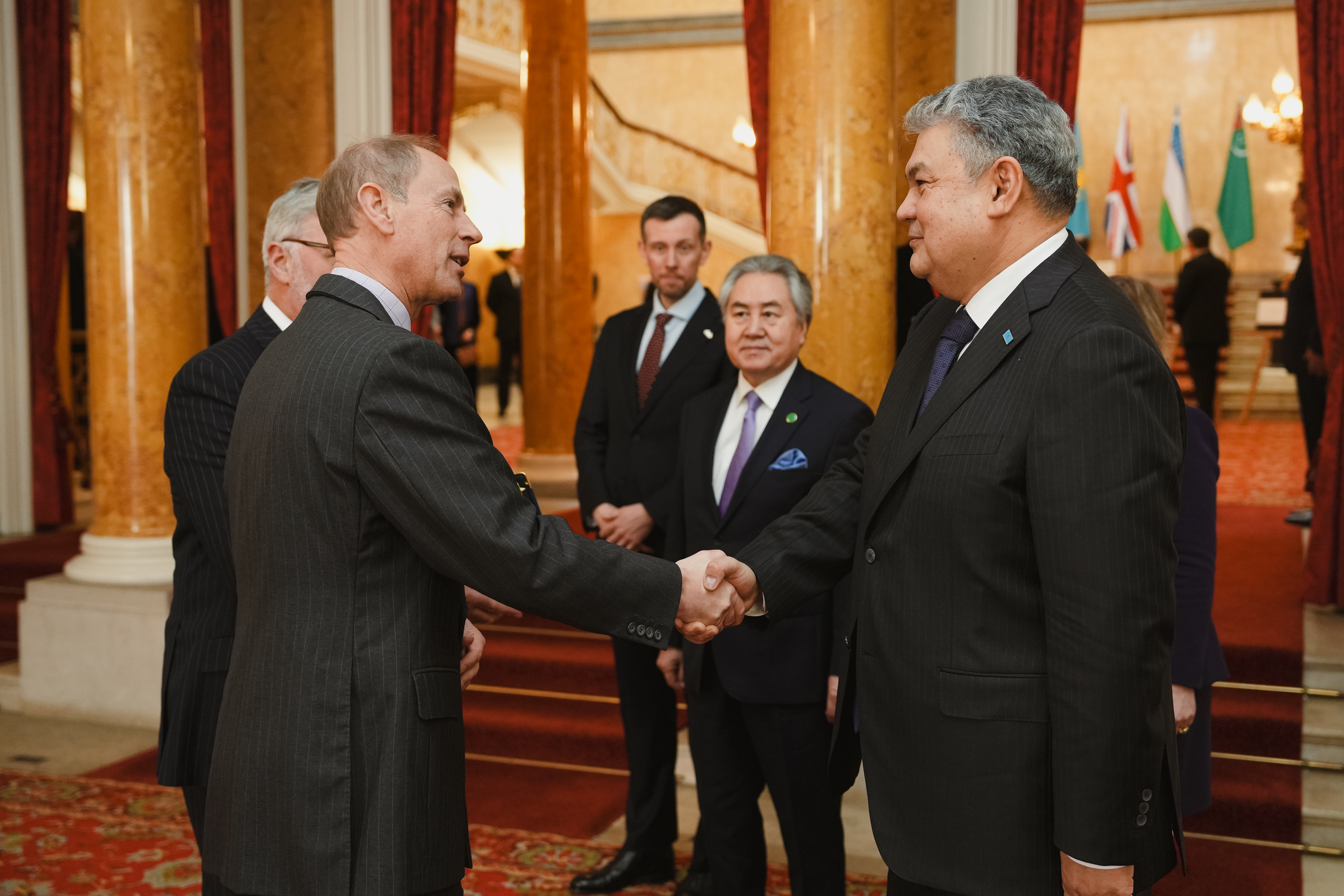 Эдинбург герцогы, ханзада Эдвард Орталық Азия елдерінің cыртқы істер министрлерін Лондонда ресми кездесуге шақырды