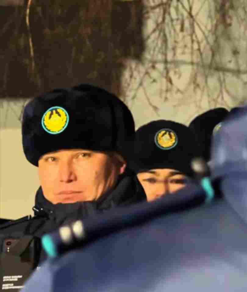 В районе Сарыарка продолжают работу по защите несовершеннолетних в вечернее время