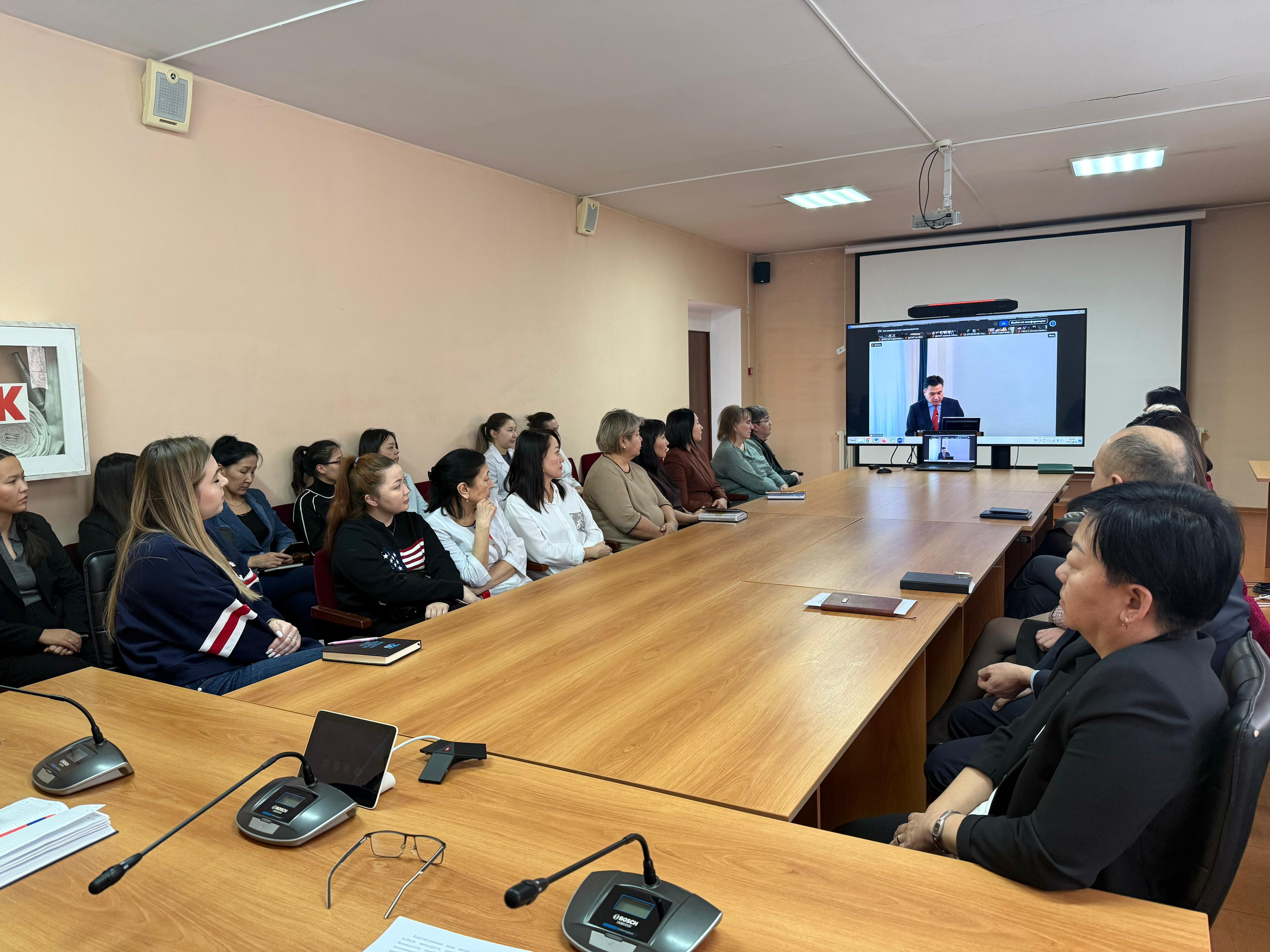Совещание по обсуждению ключевых изменений в проект новой Конституции Республики Казахстан
