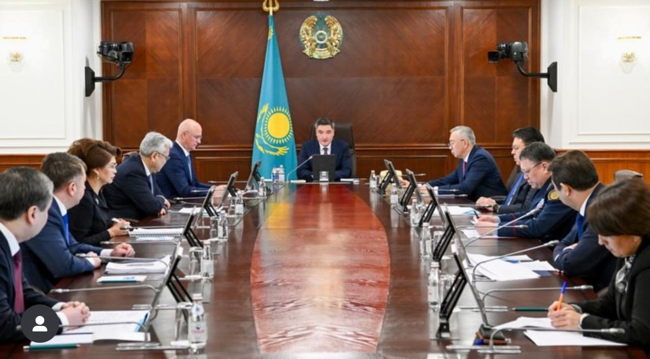 Олжас Бектенов провел совещание по вопросу организации разъяснительной работы в контексте обсуждения проекта новой Конституции