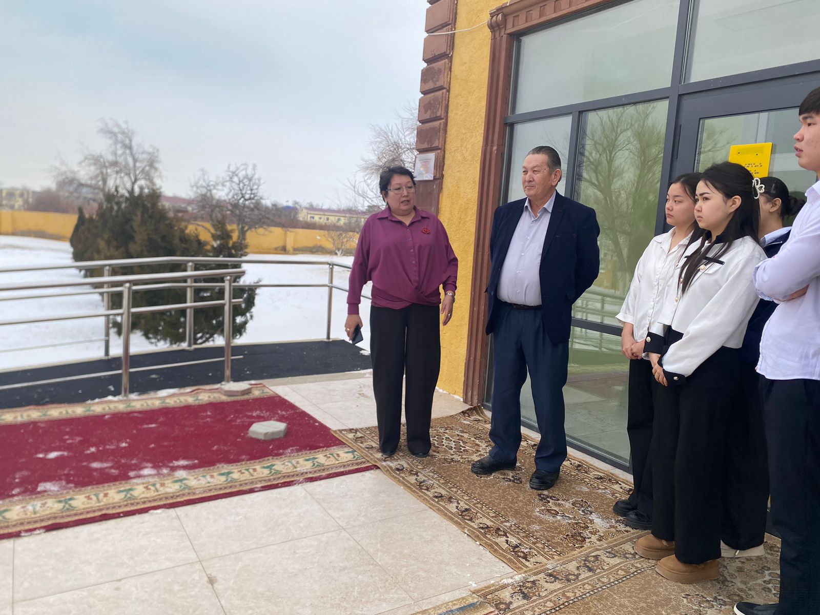 Дүниежүзілік сайлау күніне орай мүмкіндігі шектеулі азаматтар үшін жасалынған жағдайға шолу. /экскурсия/ өтті.