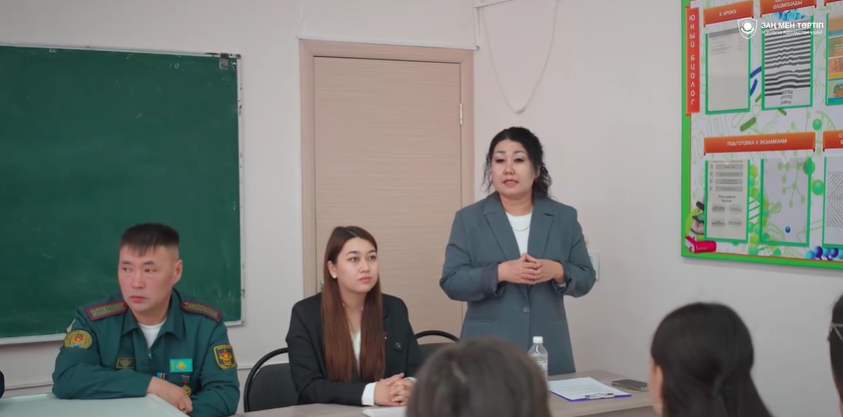 «Заң мен Тәртіп» идеологиясы аясында Жаңасемей ауданның жастарымен ақпараттық кездесу өтті.