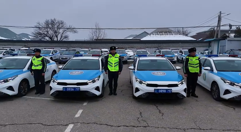 В Шымкенте прошёл гарнизонный развод полиции