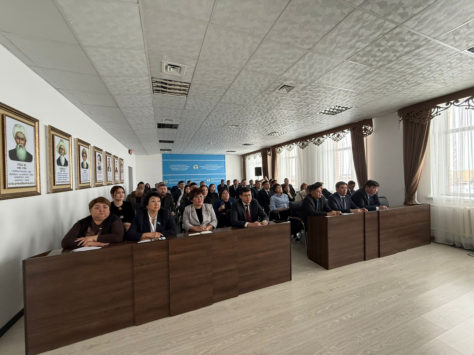 Целиноград ауданының әкімі аудан активімен Конституция туралы кездесті