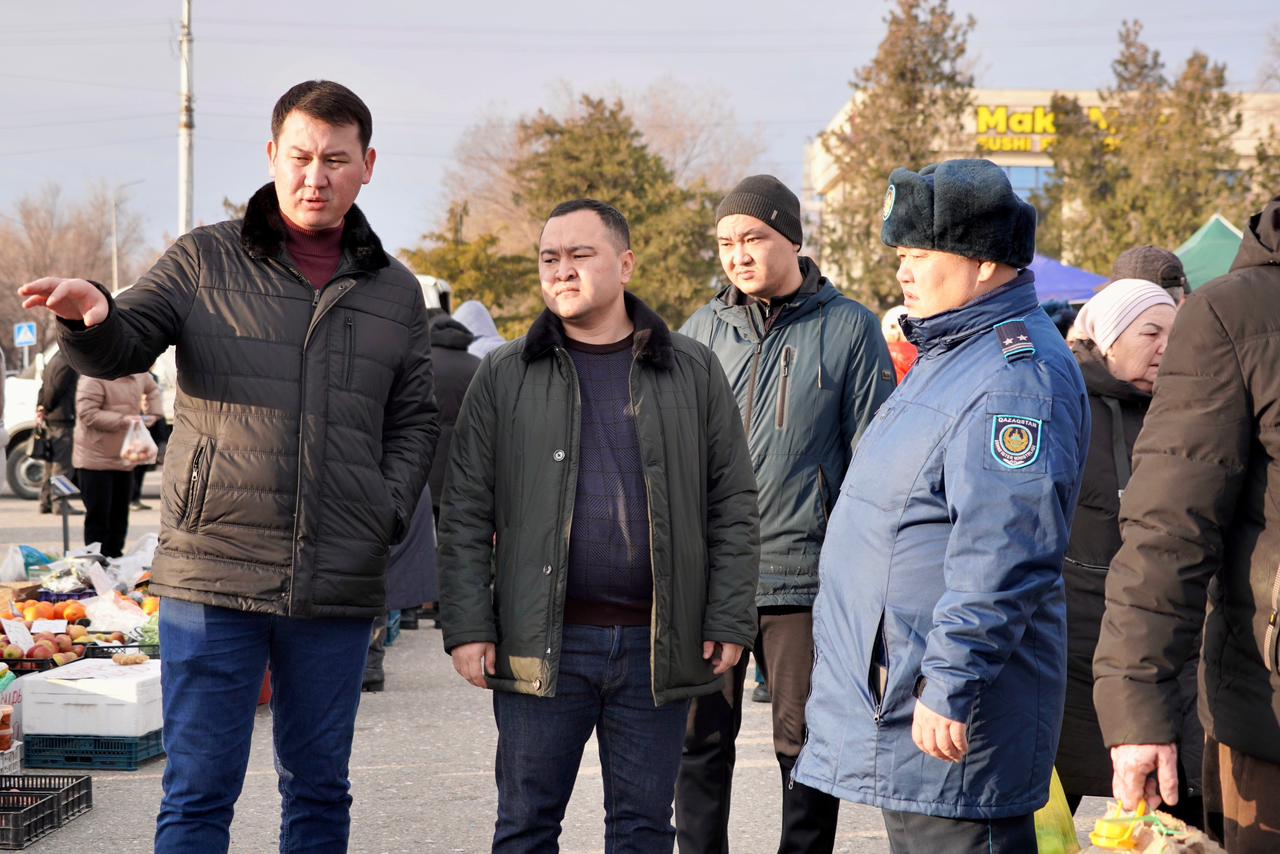 ҚАЛАДА ЗАҢСЫЗ САУДАНЫҢ АЛДЫН АЛУ ЖӘНЕ БАҒАНЫ ТҰРАҚТАНДЫРУ БОЙЫНША ТҮСІНДІРУ ЖҰМЫСТАРЫ ЖҮРГІЗІЛДІ