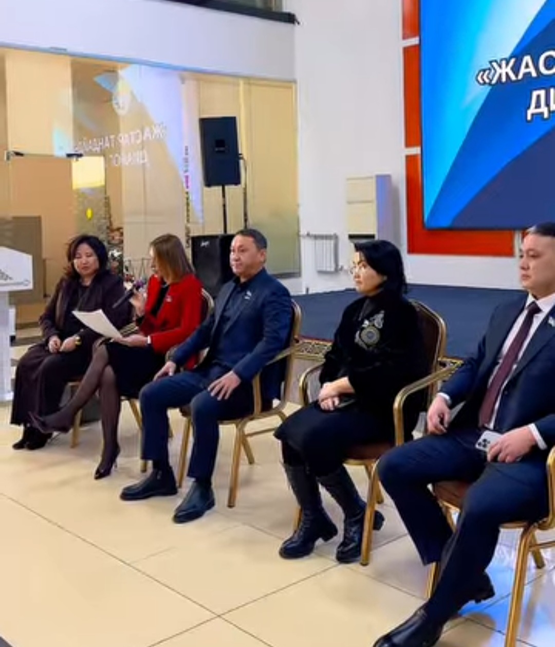 Дүниежүзілік сайлау күні аясында жастармен кездесу