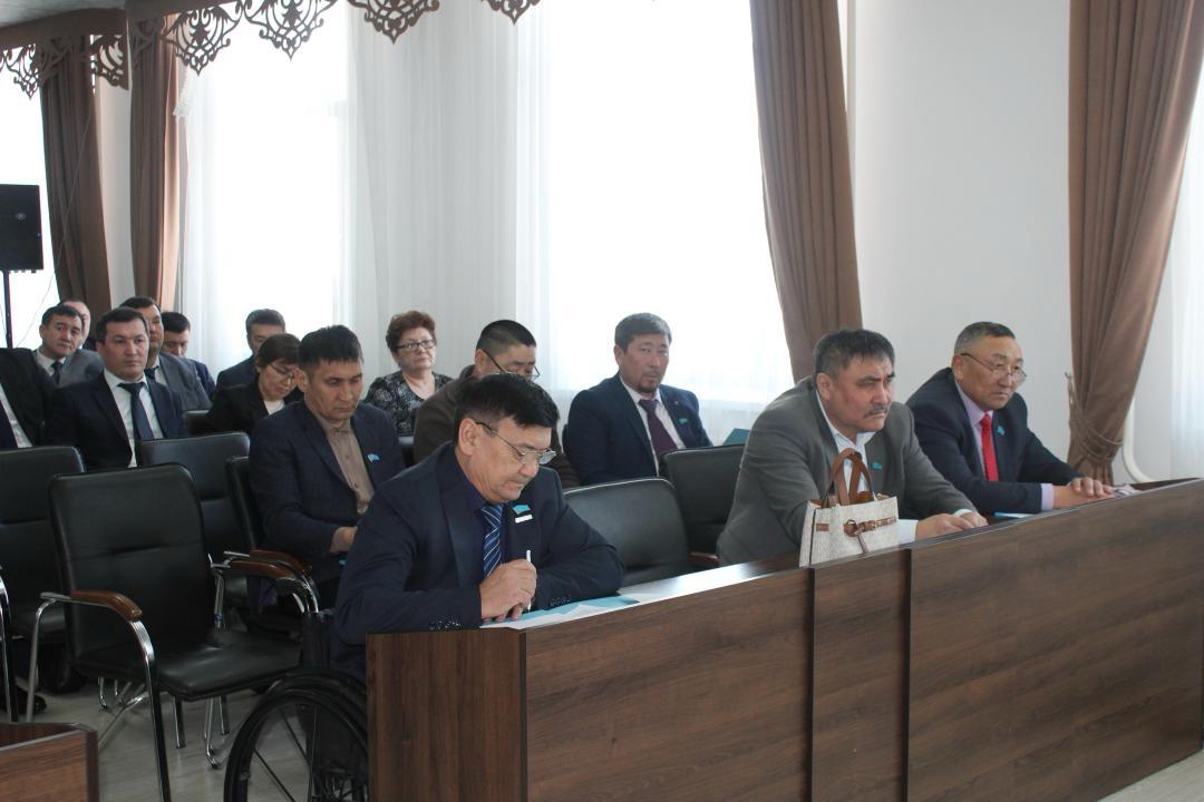 Целиноград ауданы әкімі Дарын Сабырғали депутаттар мен аудандық Қоғамдық кеңесінің мүшелерімен кездесу өткізді