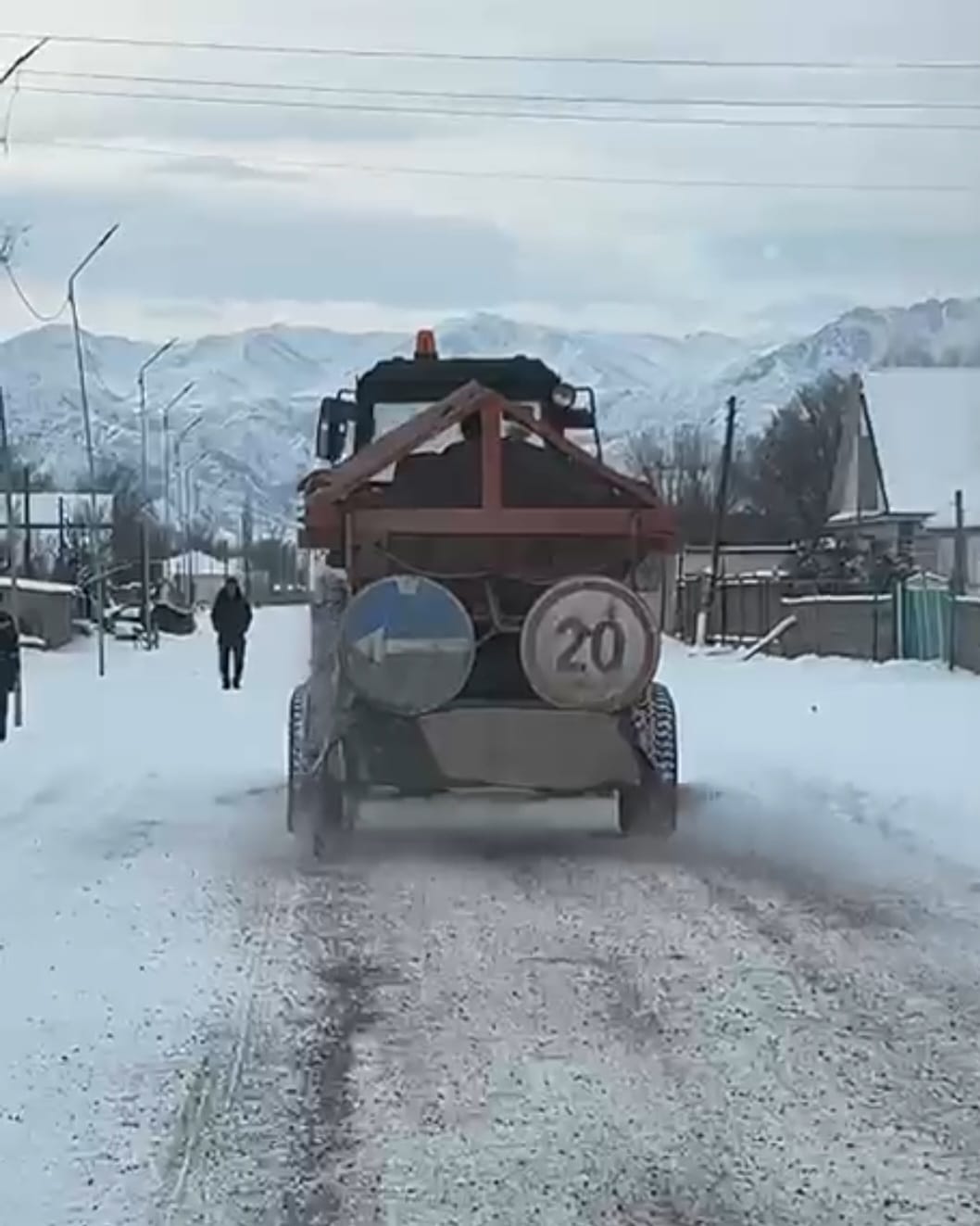 Рысқұлов ауылында қар тазалау жұмыстары жүргізілуде