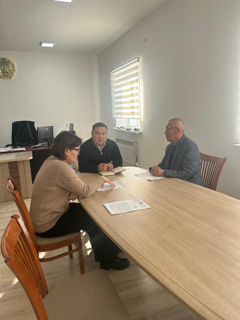 Ағымдағы жылдың 3 ақпаны күні Махамбет аудандық аумақтық сайлау комиссиясының мүшесі Ж.Пазулов Дүниежүзілік сайлау күніне арналған іс-шаралар жоспарына сәйкес аудандағы мүгедектігі бар азаматтардың мүделерін қорғайтын қоғамдық ұйымдар өкілдерімен кездесу өткізді