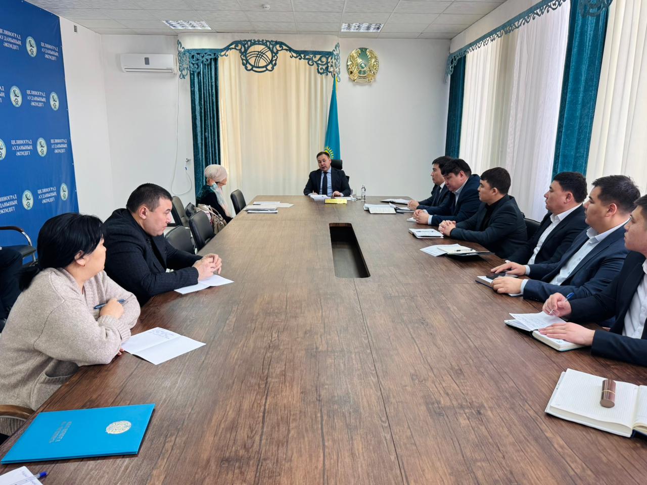Аудан әкімі азаматтарды жеке мәселелері бойынша қабылдады