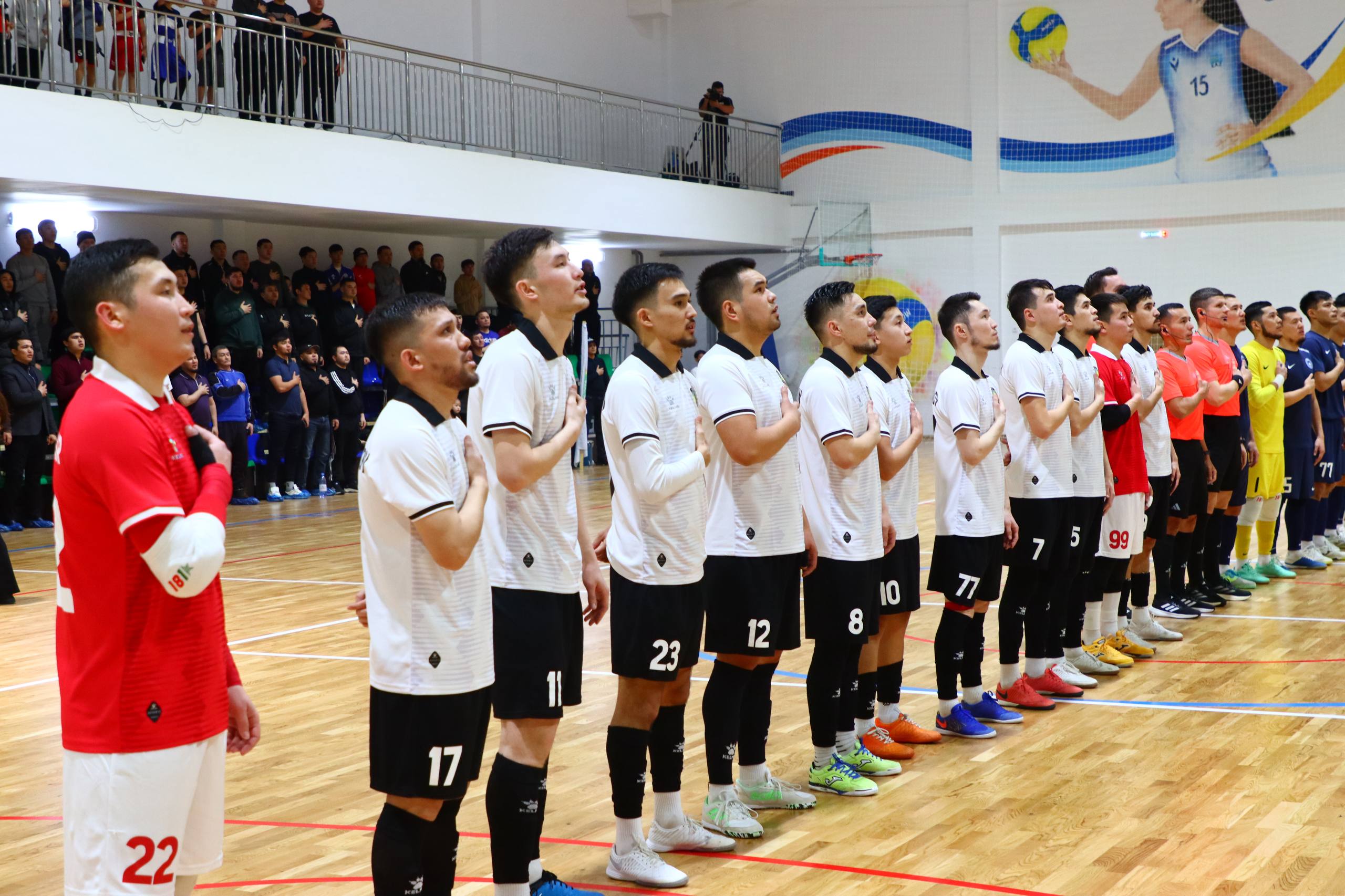 КӘСІБИ ФУТБОЛ ХРОМТАУҒА ҚАЙТА ОРАЛДЫ