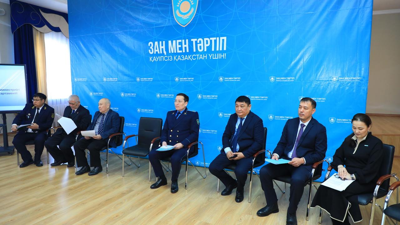 «Құқық тәртібі әліпбиі»: Қарағанды облысында әділет департаменті қоғам үшін есік ашты