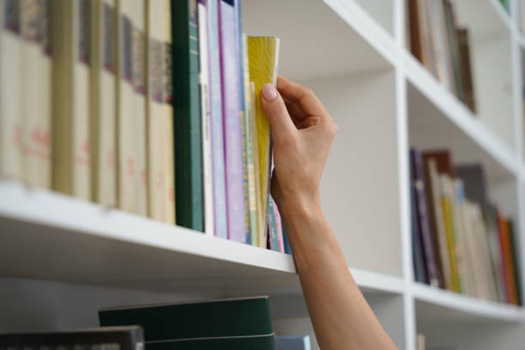 В селе Тогызбулак открыли новую библиотеку в честь 130-летия Капеса Байгабыла