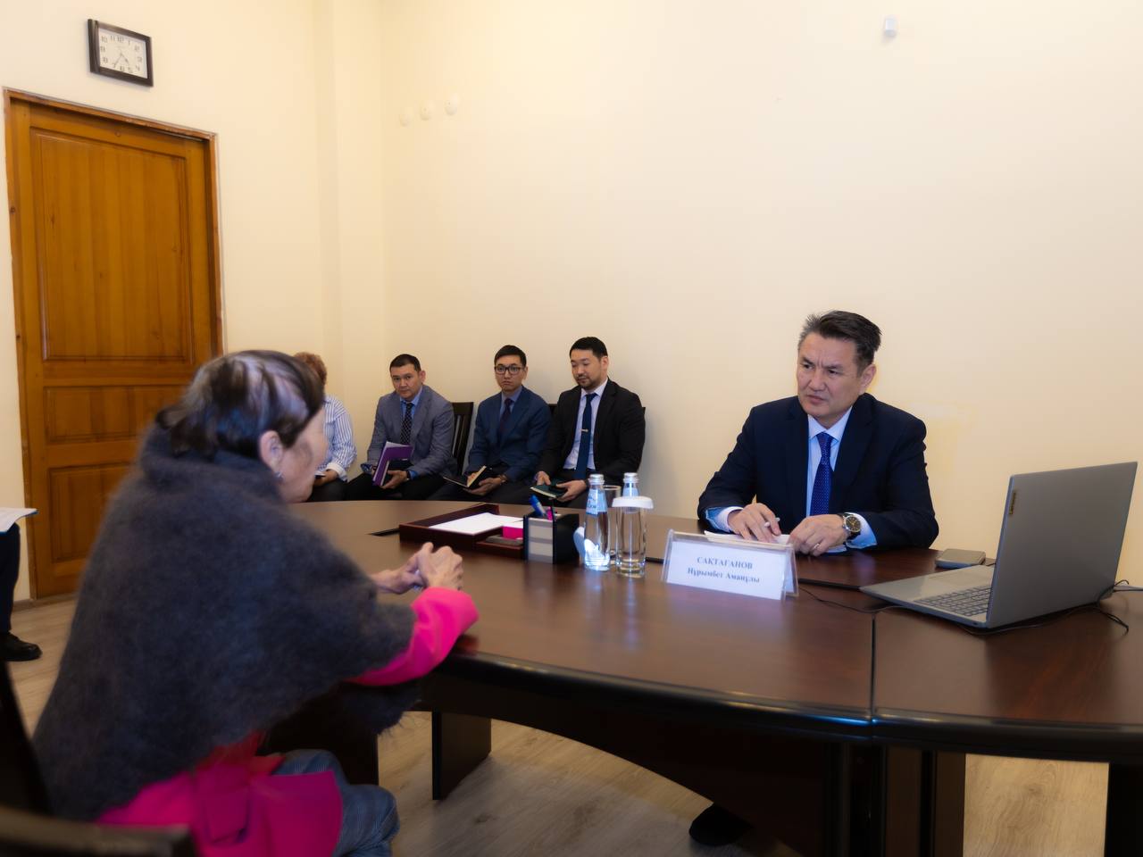 ШҚО әкімі тұрғындарды жеке мәселелері бойынша қабылдады