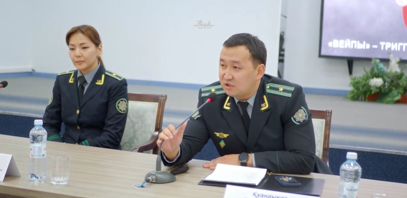 «Заң мен Тәртіп» идеологиясы аясында Семей қаласының жастарымен ақпараттық кездесу өтті.