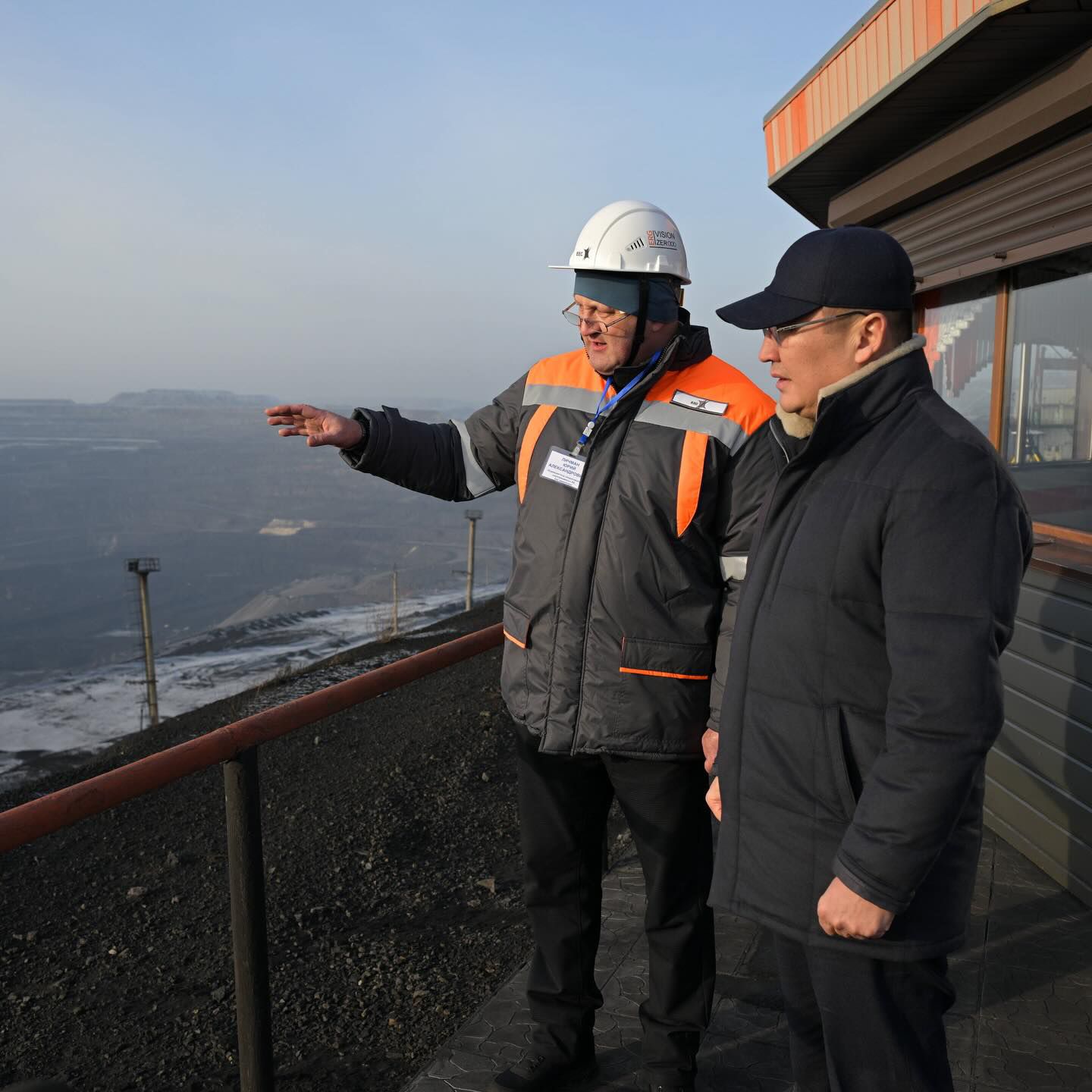 Облыс әкімі Асайын Байханов экологиялық жағдайдың нашарлауына әкеп соқтырған Екібастұздың көмір кеніштеріндегі соңғы эндогендік өрттерді жан-жақты талдаған көшпелі жиналыс өткізді.