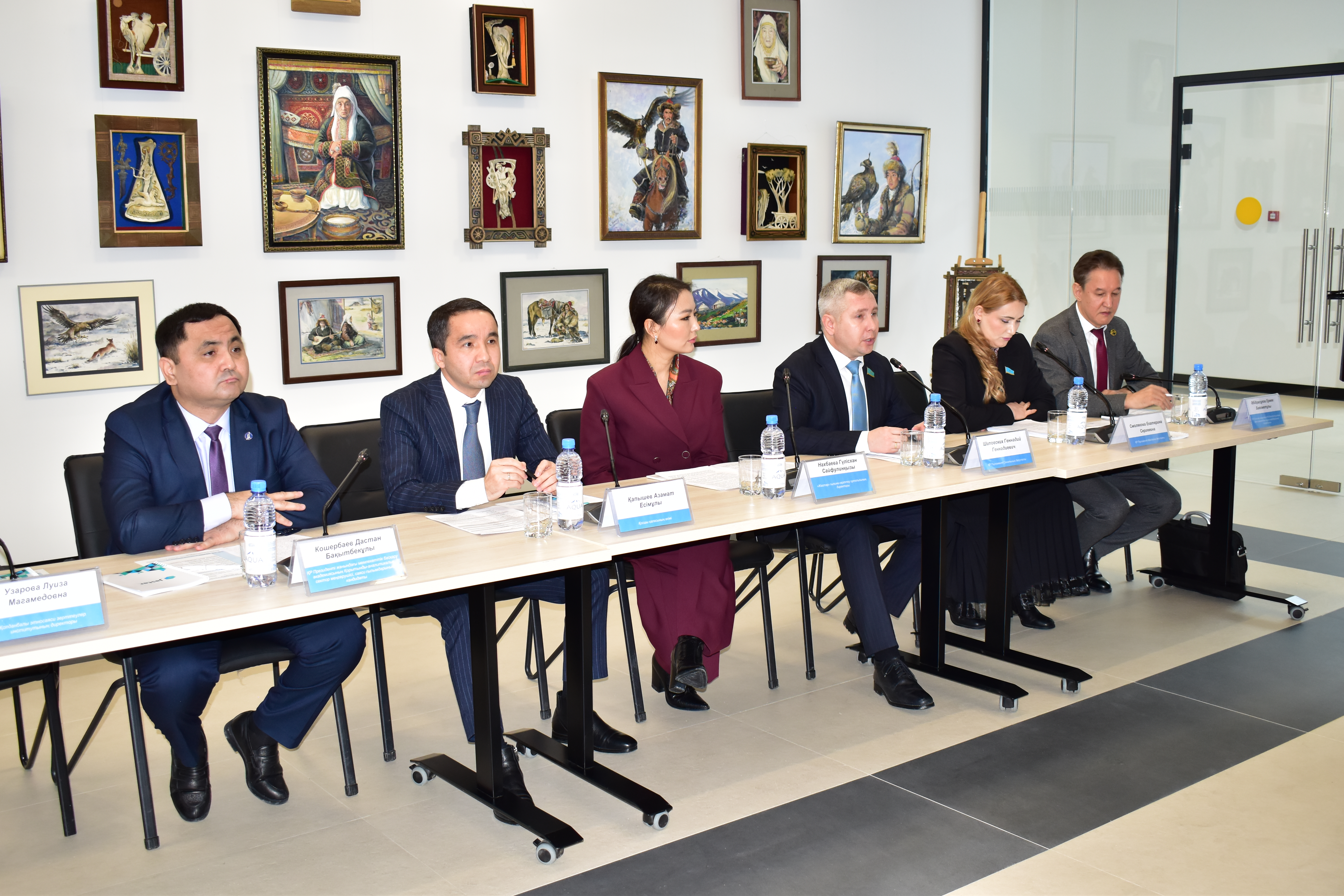 Бүгін Ақмола облысының Қосшы қаласында қала әкімдігі ҚР Мәдениет және ақпарат министрлігі, “Жастар” ғылыми-зерттеу орталығымен бірлесіп ұйымдастырған сараптамалық кездесуі өтті