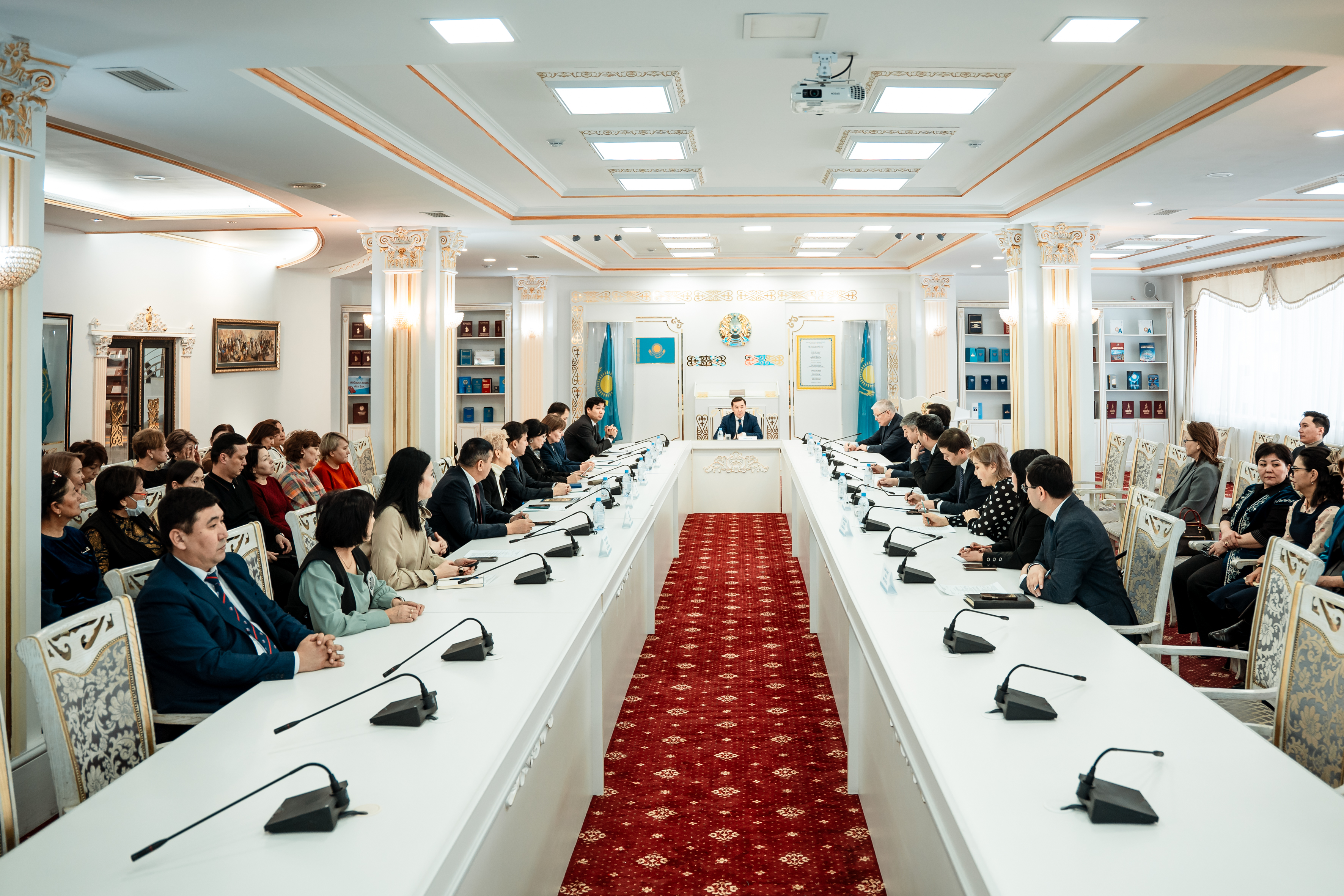 Мәдениет саласының өкілдері Конституцияның жаңа жобасын талқылады