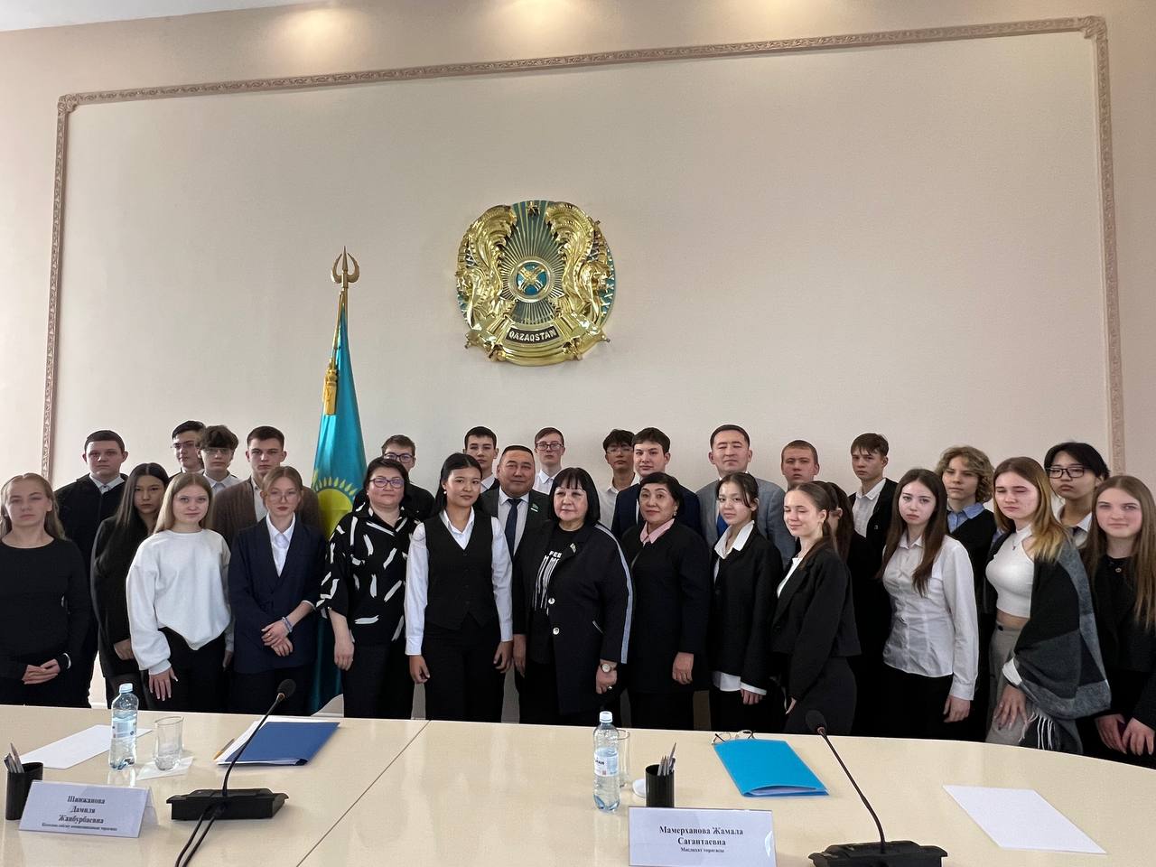 Сегодня 5 февраля в рамках Всемирного дня выборов в городе Шахтинске состоялась встреча представителей депутатского корпуса с учащимися старших классов общеобразовательных школ города.