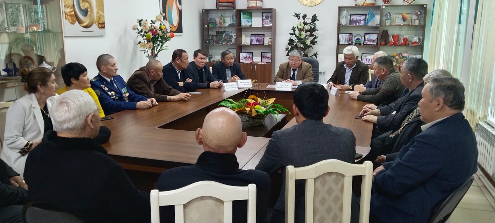 Дүниежүзілік сайлау күні аясында Достық үйінде кездесу өтті.