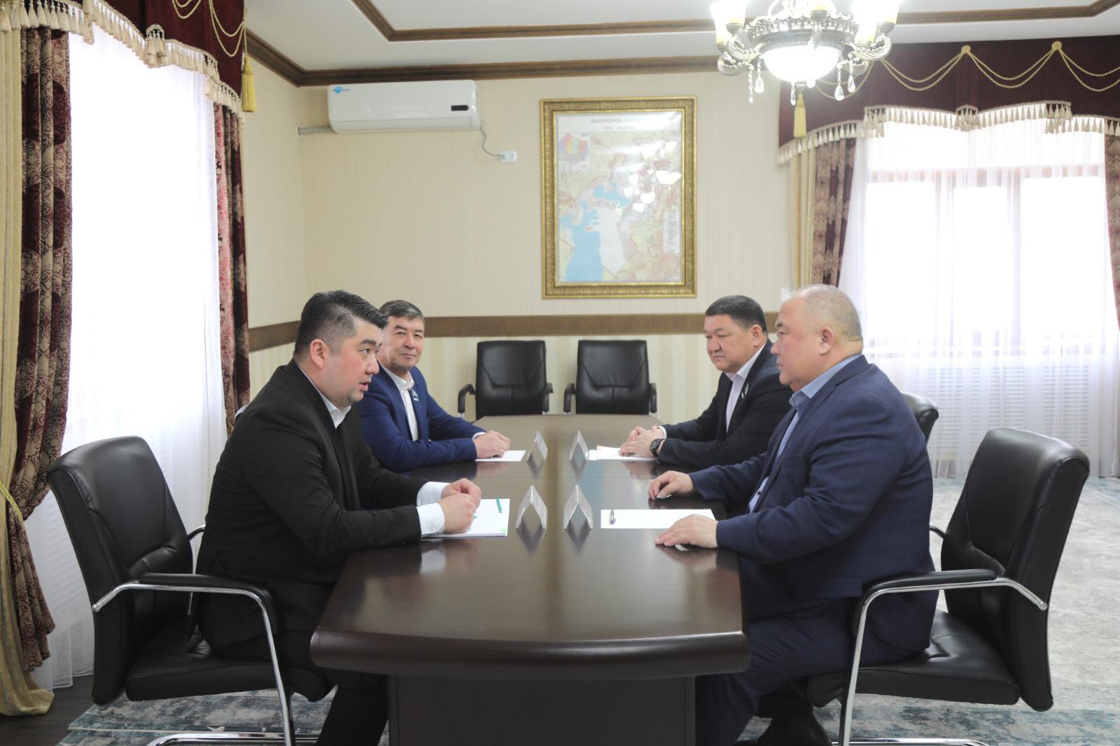 Аудан әкімі «amanat» партиясы облыстық филиалы төрағасымен кездесті