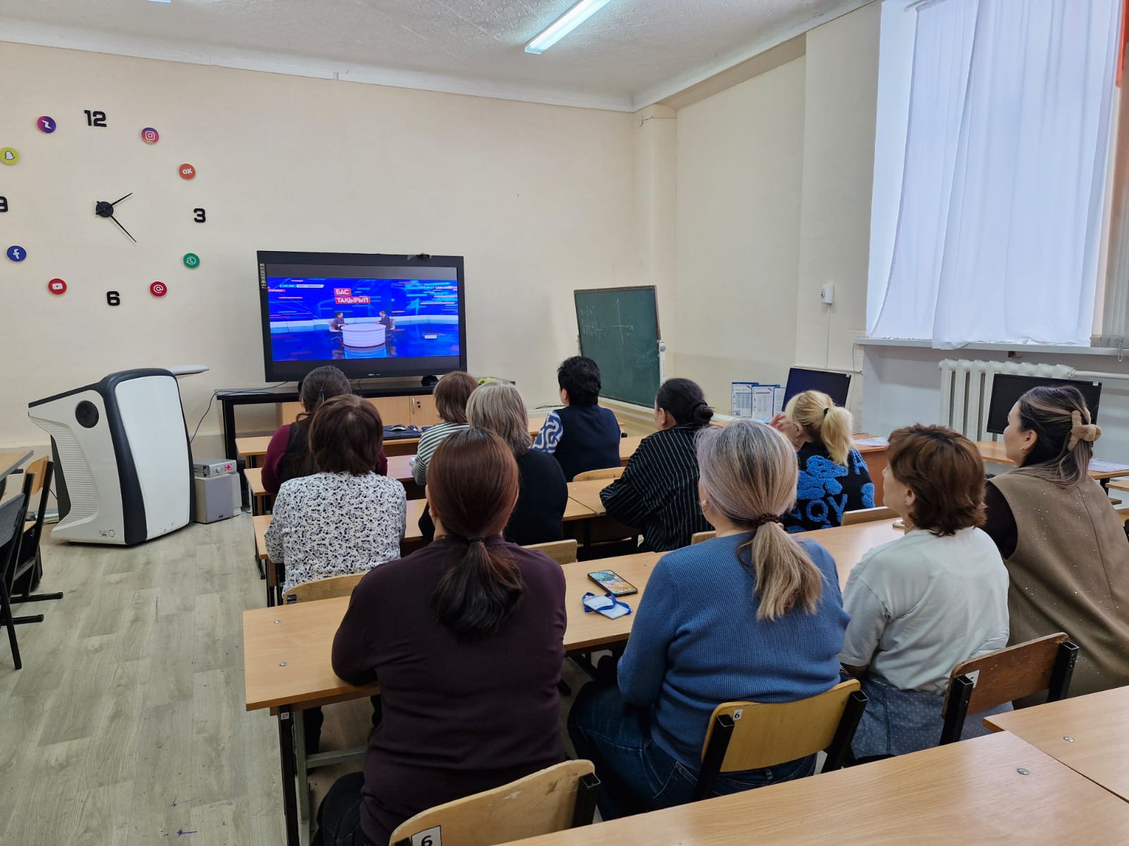 Сайлаудың ашықтығын қамтамасыз етудегі учаскелік сайлау комиссияларының рөлі