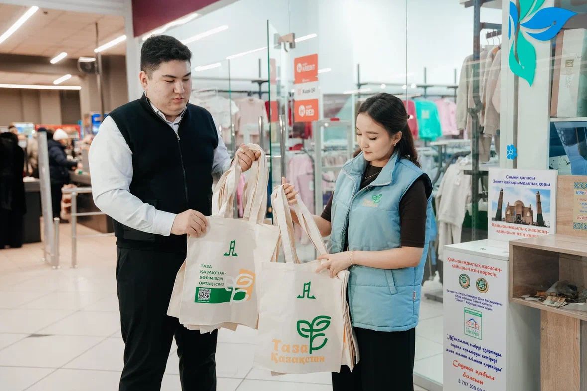 Таза Қазақстан: Абай облысында «Эко мәдениет: Шоппер таңда!» акциясы өтті